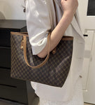 Luxury Women's Crossbody Bag with Chain Casual Portable Shoulder Bag Custom Logo PVC Nylon Lining Zipper Closure
