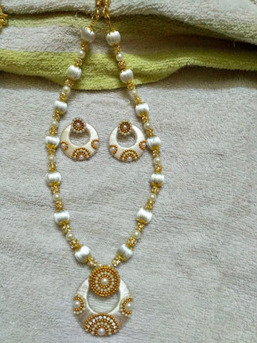 Women Silk Threaded Jewellery Set