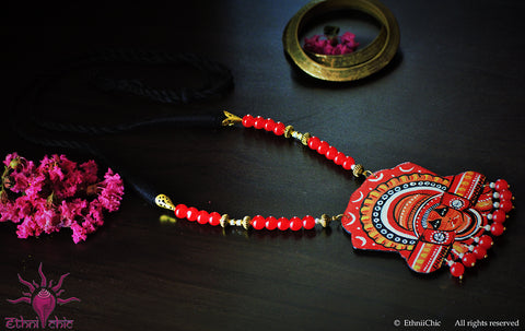Handpainted Thaiyyam Neckpiece