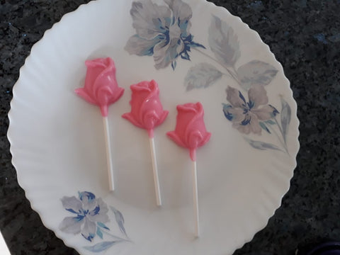 Strawberry lollipops