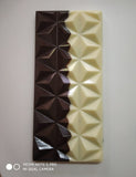 Oreo crispy with sprinkles chocolate bar
