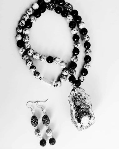 Natural shimmer stone pendant with earrings